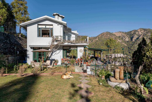 V are Family Bliss Cottage | 3BHK hilltop villa with sundeck