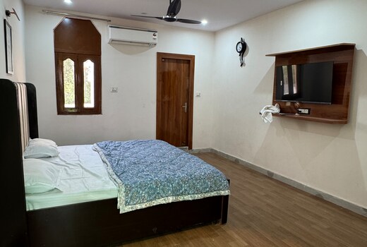 JJ residency cozy rooms perfect gateway