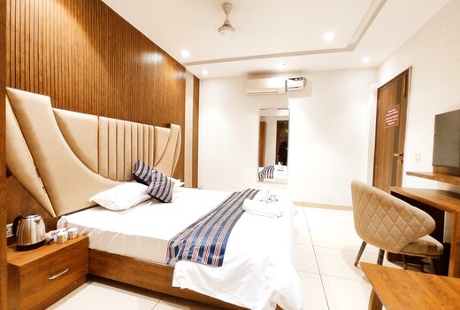 Platinum Inn