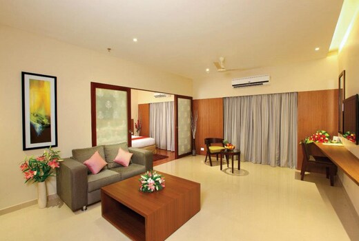 J K Residency Cheruvathur