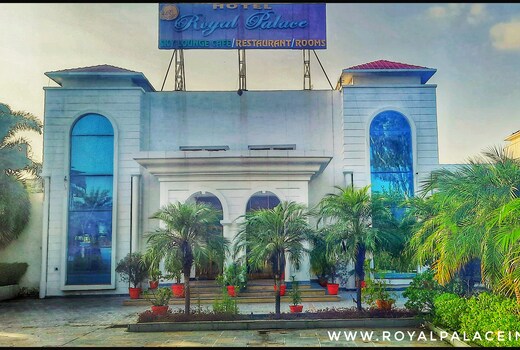 HOTEL ROYAL PALACE
