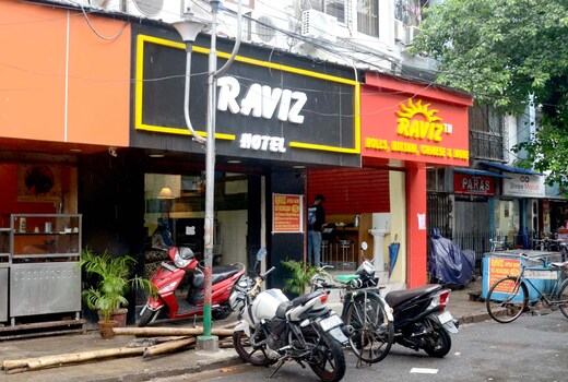 Raviz Inn