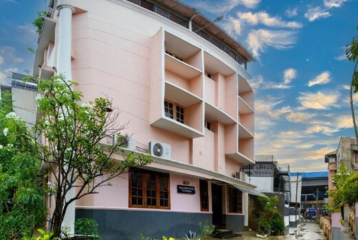 Rams Guest House Technopark
