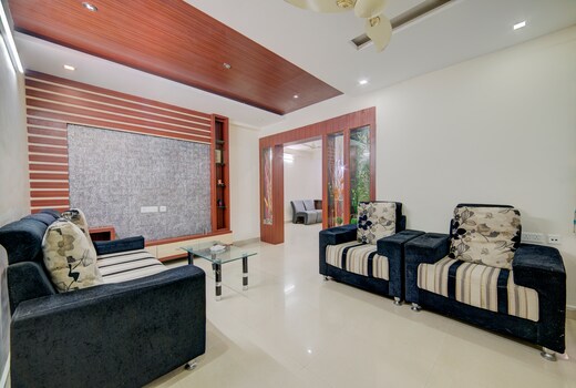 Apple inn service apartment