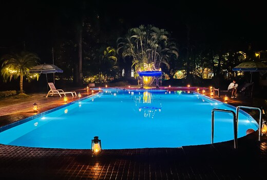 Jungle King Resort