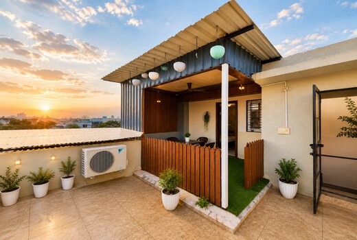 Cozy 1BHK Penthouse Prime Location