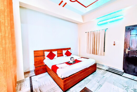 Hotel Vrisha Inn