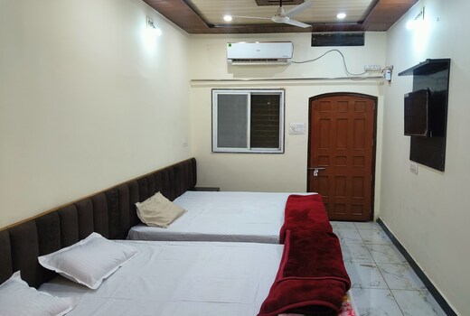 Kumkum guest House