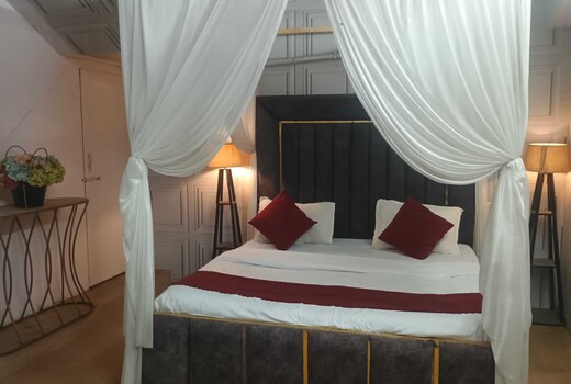 Hotel O Lavish