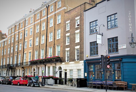 The Sumner Hotel