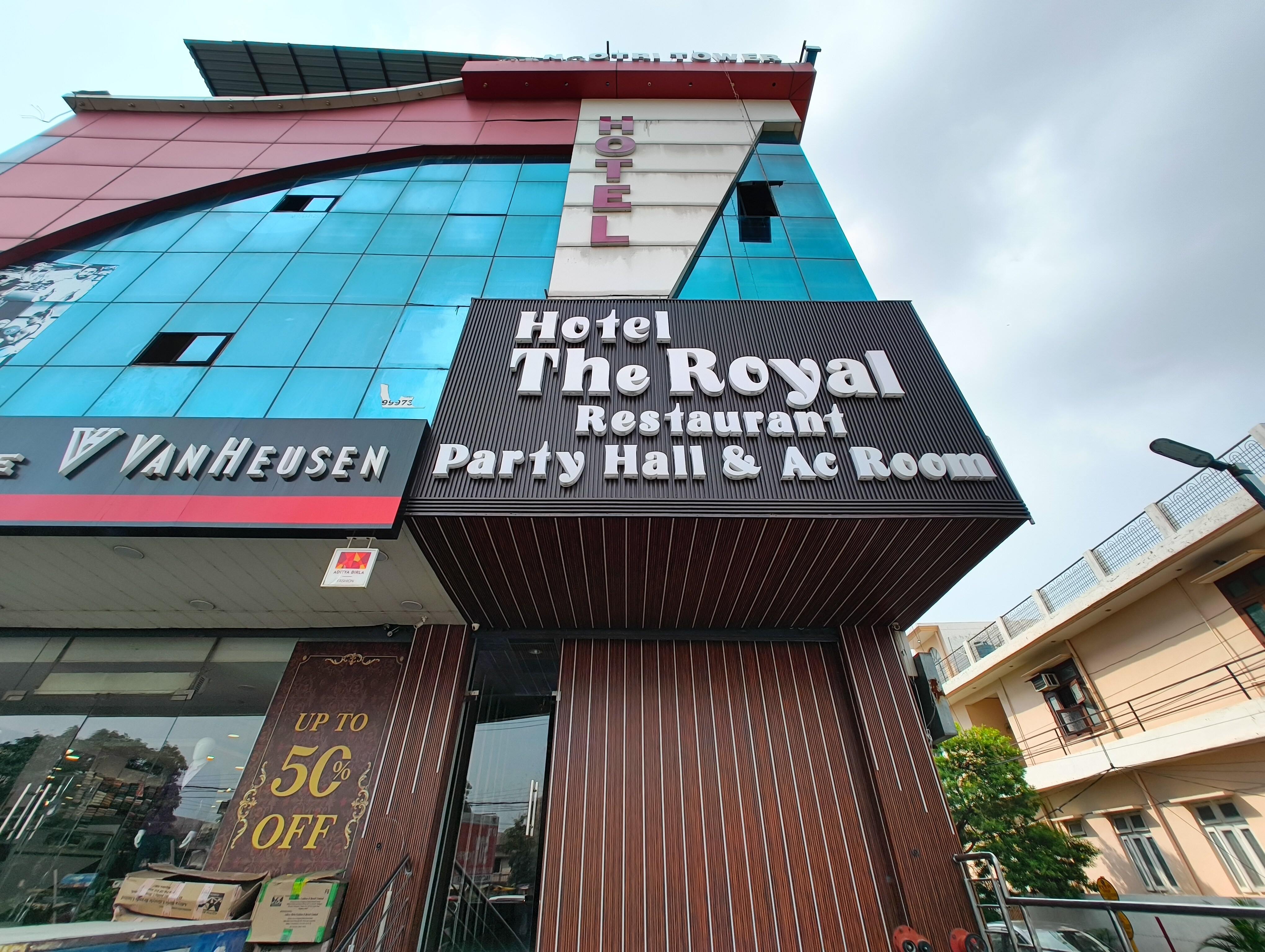 THE ROYAL HOTEL
