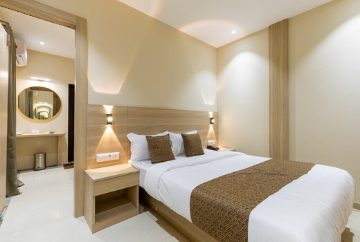 HOTEL METROPLEX