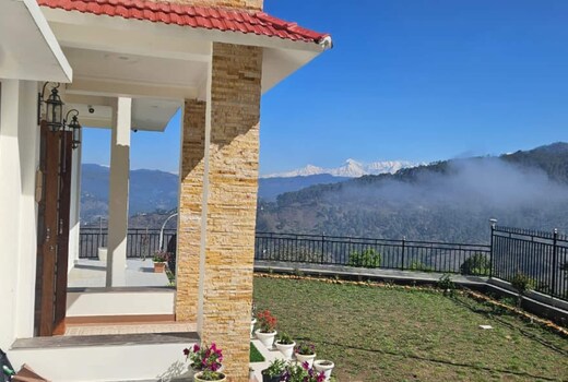 The Kafal Courtyard - Private Rooms in Almora