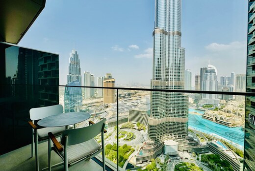 Elegant 3BR Burj Khalifa View Walk to Dubai Mall