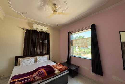 Krishna Homestay and Resteraunt