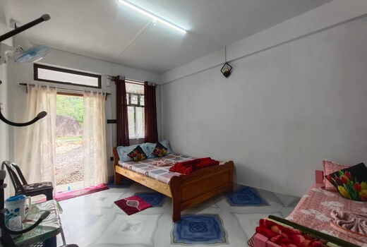 Evelena Guest House