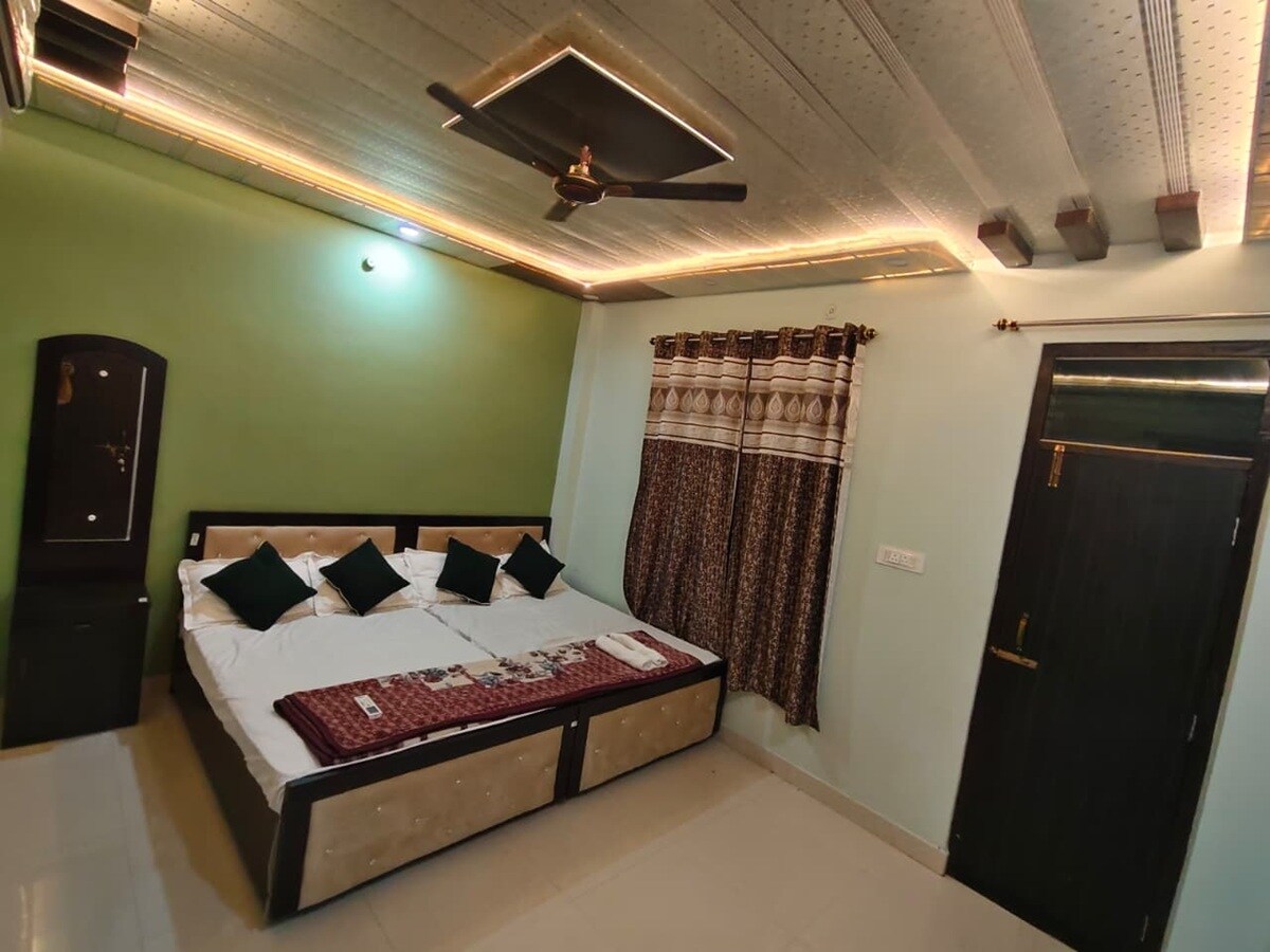 Ayodhya Dham Inn