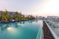 Journeyhub Phuket Patong