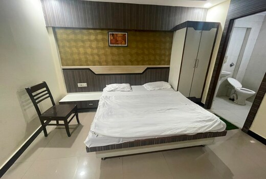 A R Ganpati Plaza By Haldi