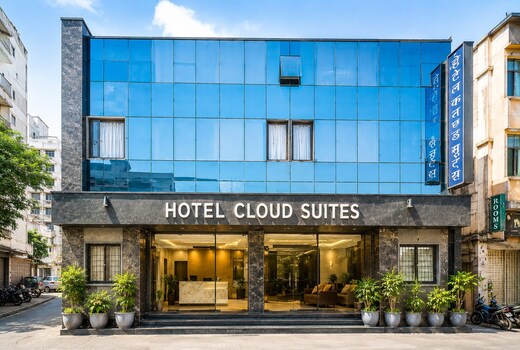 Hotel Cloud Suites Delhi Airport