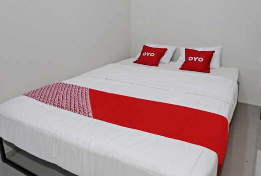 Hotel O Tjokro 3