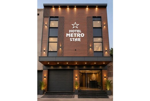 FabHotel Metro Star