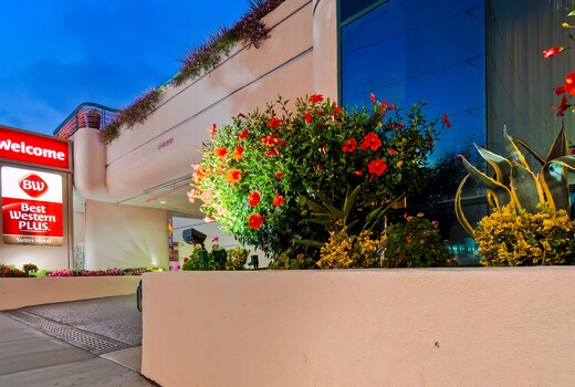 Best Western Plus Suites Hotel