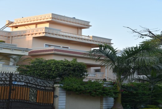 Lakehills Serviced Apartment | Rooms & Restaurant