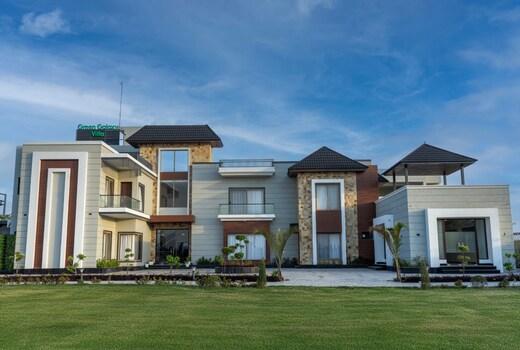Green Galaxy Villa | Pool, Garden and Banquet