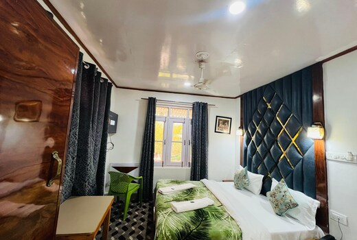 Hotel Chachoo Palace