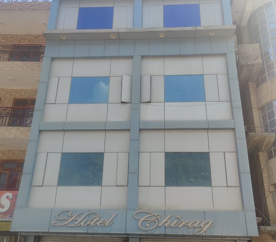 Chirag Hotel & Restaurant