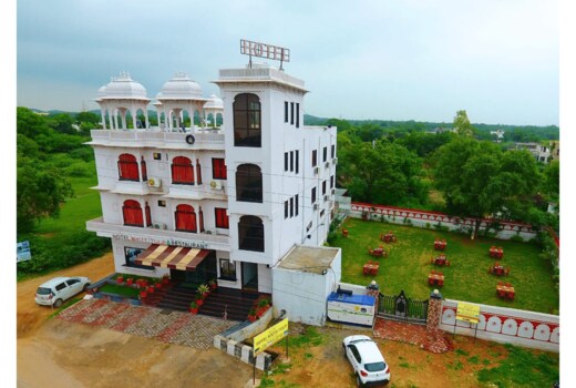 Hotel White Tulip near Airport, Udaipur