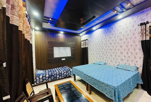Skylight Homestay Naini