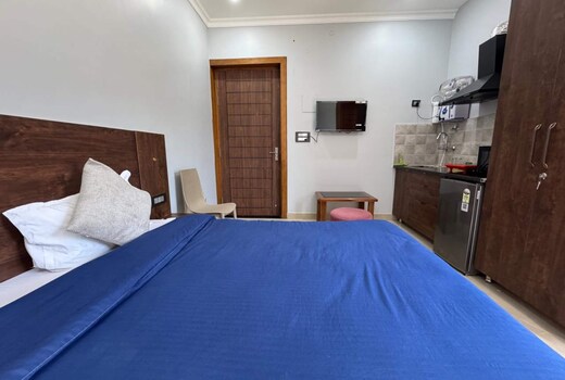 Cozy Rooms with Kitchenette at Prembasant Homestay