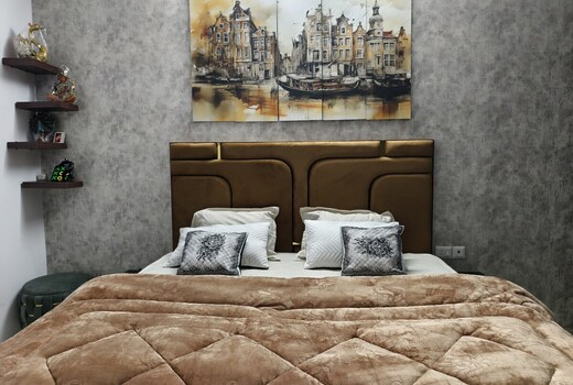 A Cozy Hideaway for Date Nights and Friends Time