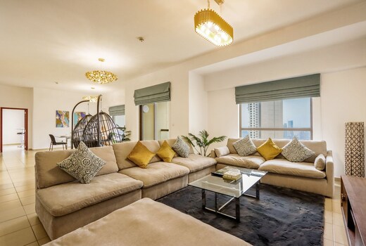 ELIVAAS Curated Stunning 1BR with Palm and Sea Views