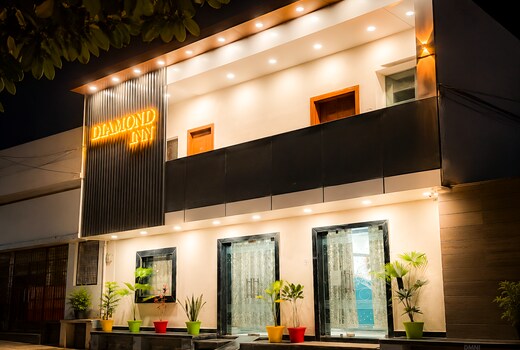 Hotel Diamond inn Mathura