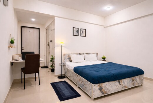 Elegant 1 RK Studio Near High Street IT Hubs