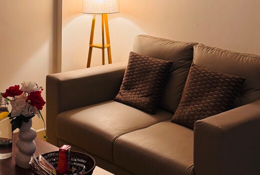 Scuzi stay near Flipkart and embassy Tech village