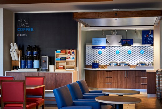 Holiday Inn Express & Suites LANCASTER - MOUNT JOY