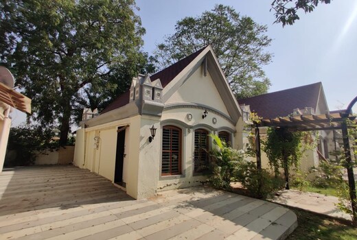 European Style Villa Stay