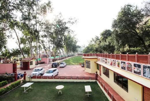 Tiger Club Resort