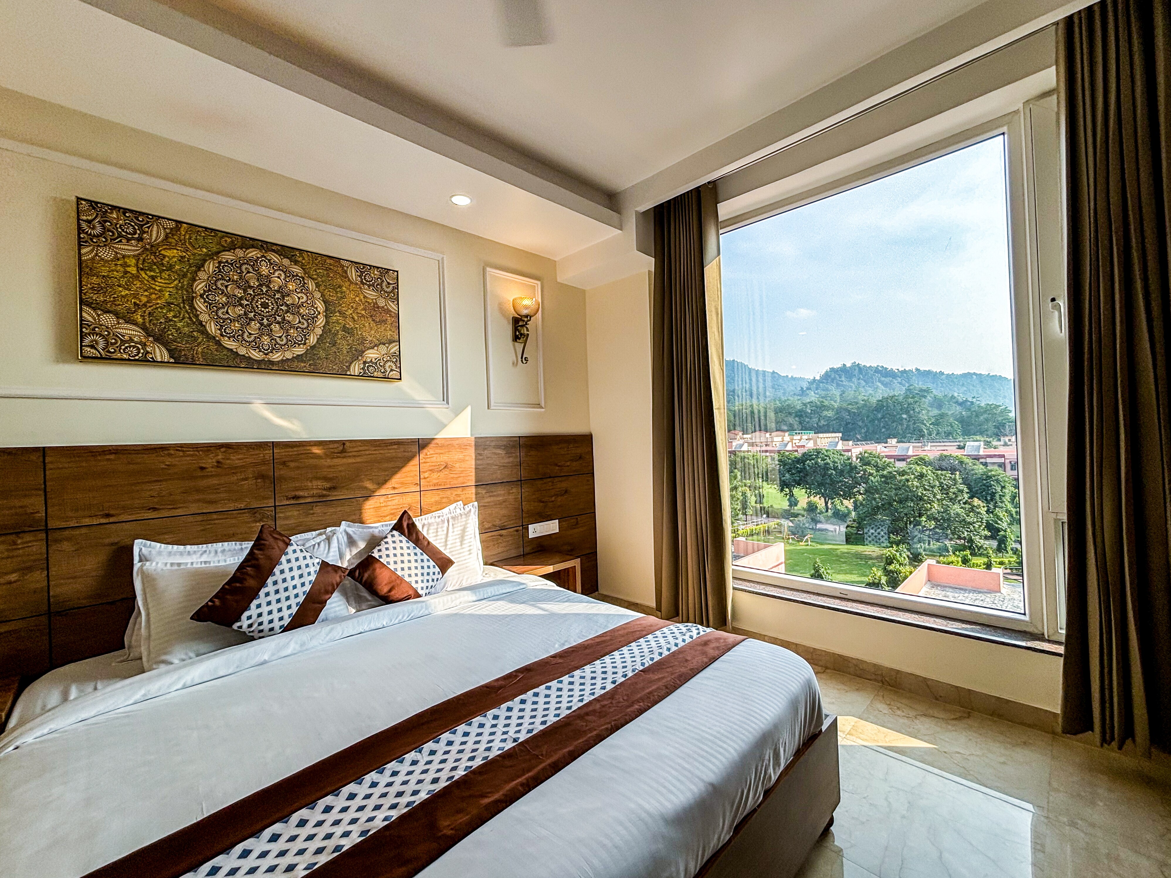 Hotel Nirvana Bliss (Behind Parmarth Niketan)