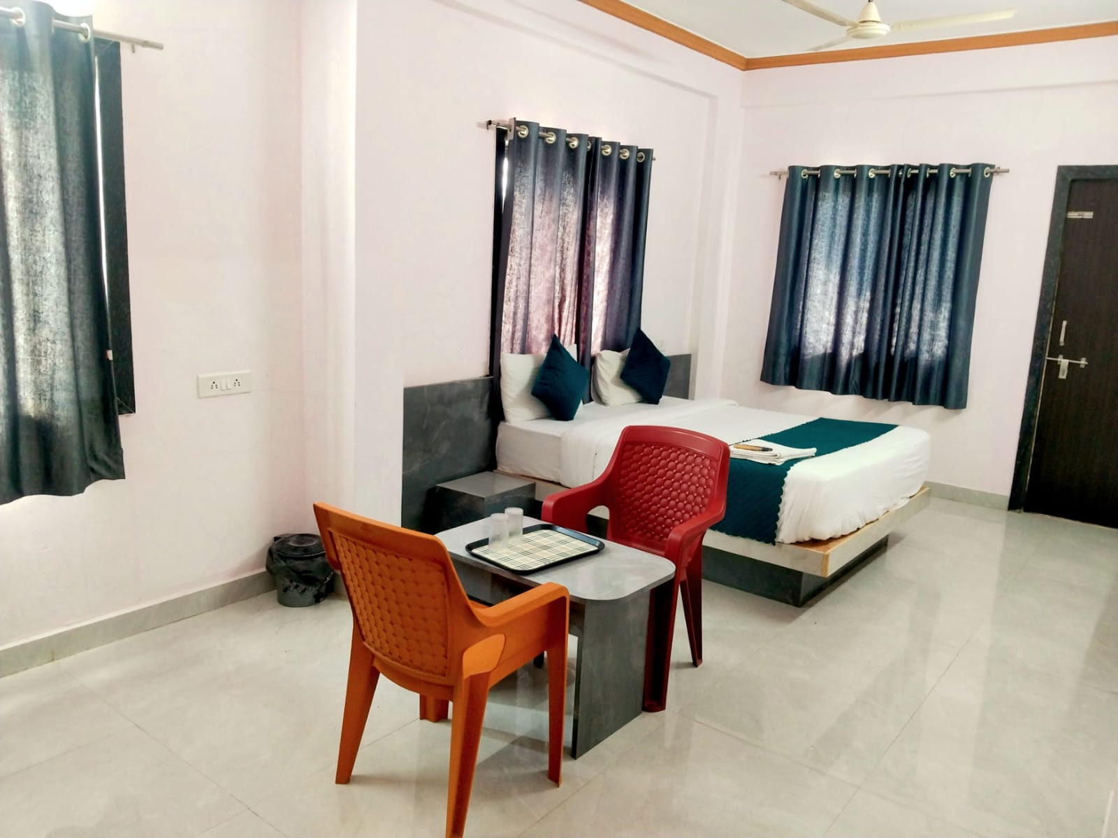 Paradise Hotel