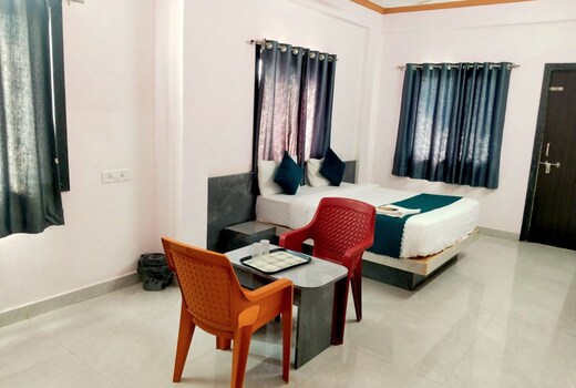 Paradise Hotel
