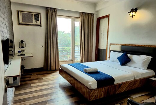 Premium Nest, Golf Course Road