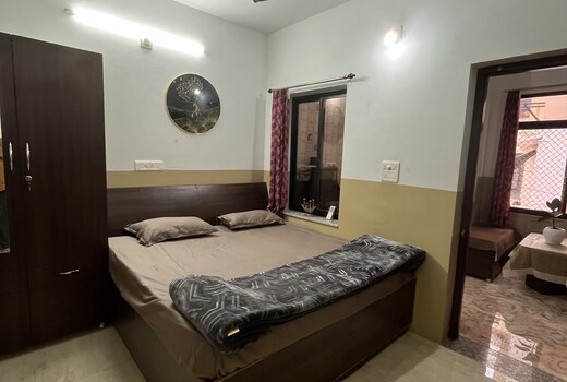 Lakecity Homestay Space 1
