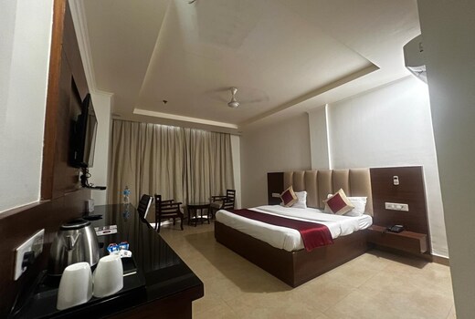 Hotel Grand 81