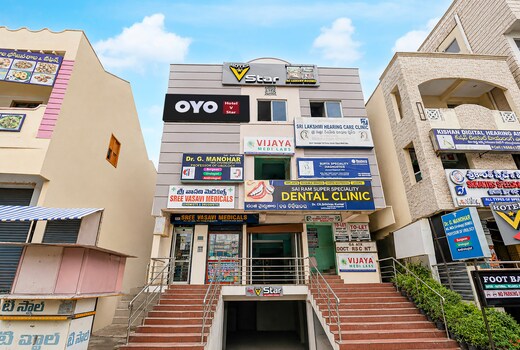 Hotel O V Star