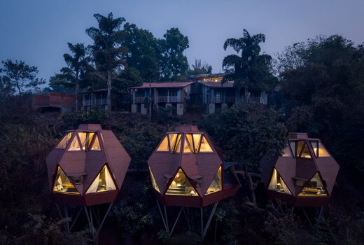 Bamboo And Bricks Resort